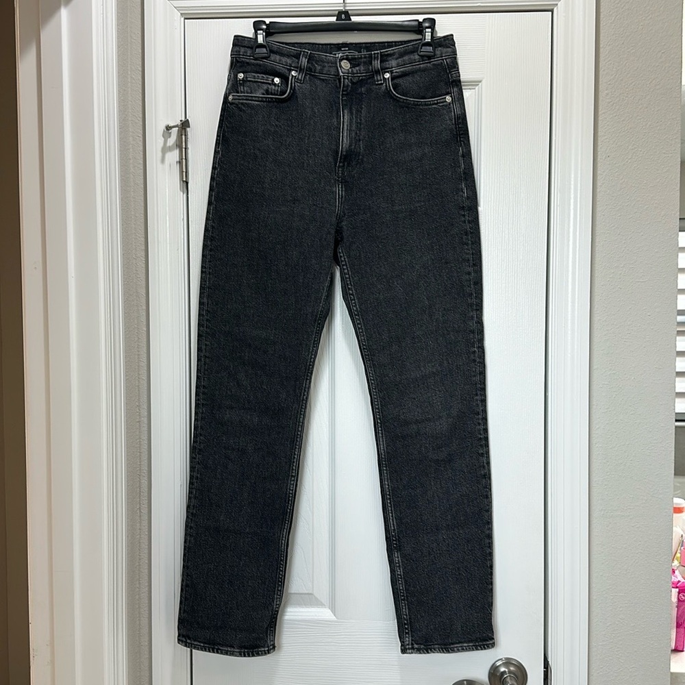 & Other Stories Favorite cotton blend slim leg jeans in acid black - BLACK